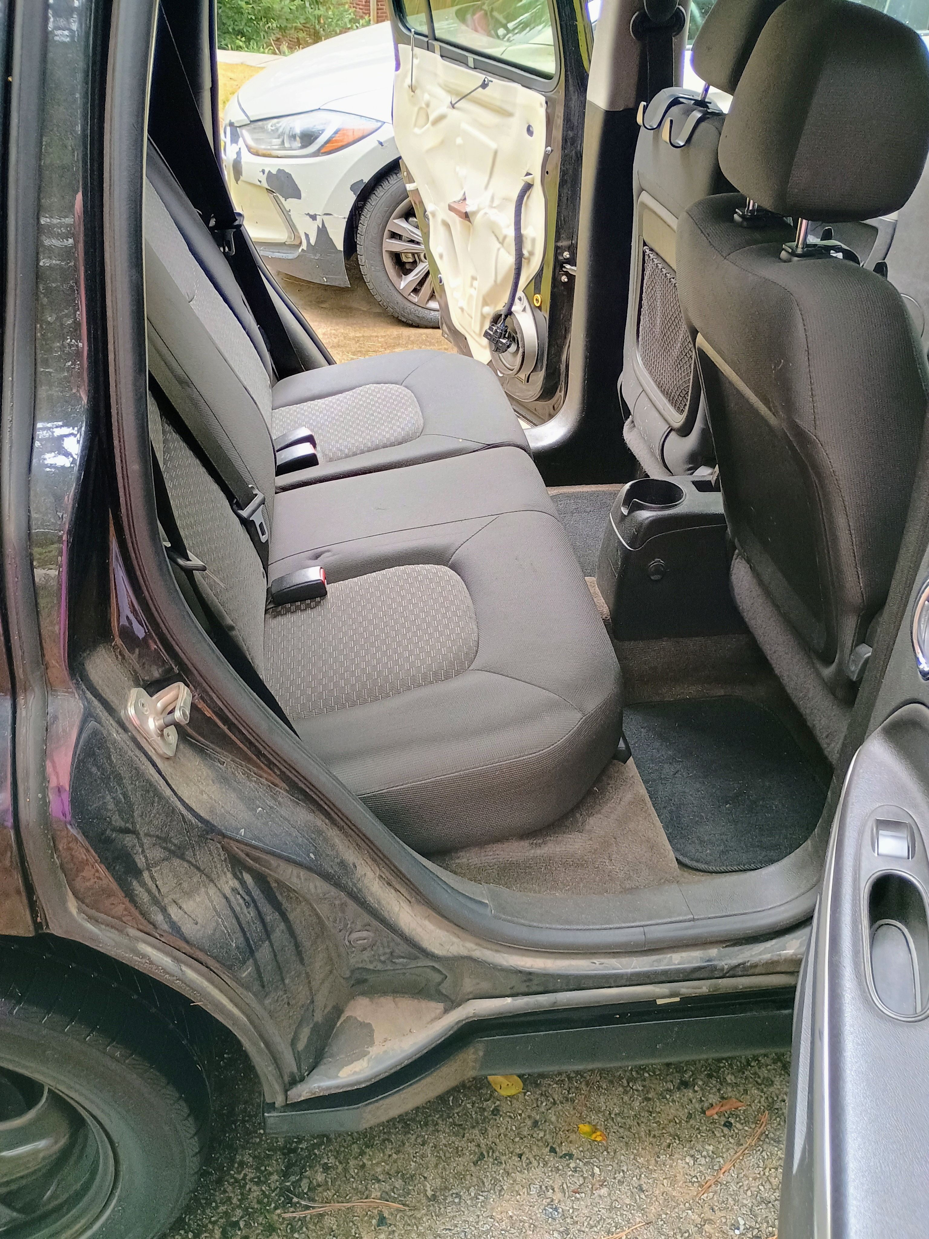 Used 2011 Chevrolet HHR LS FWD image 15