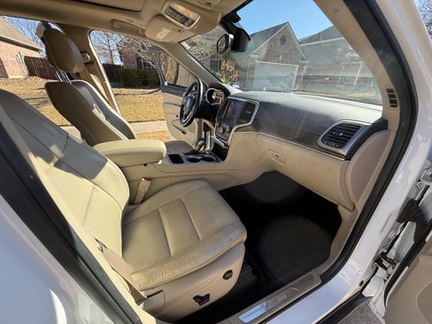 Used 2018 Jeep Grand Cherokee Limited w/ Luxury Group II image 10