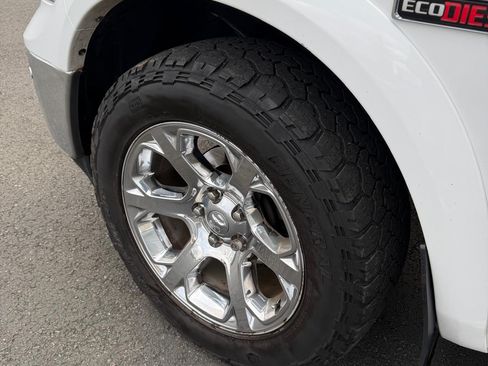 Used 2015 RAM 1500 Laramie w/ Convenience Group image 16