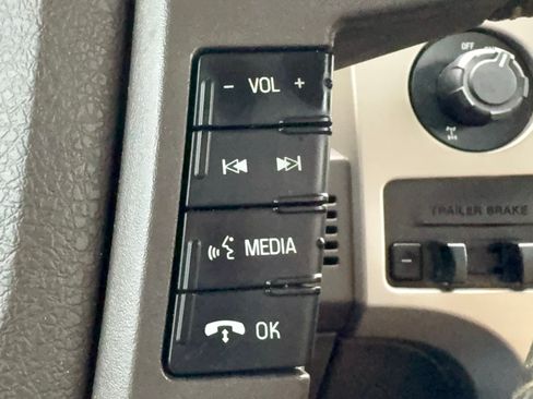 Used 2013 Ford F150 XLT w/ Luxury Equipment Group RWD image 18
