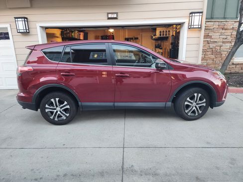 Used 2018 Toyota RAV4 LE w/ All Weather Liner Package image 2