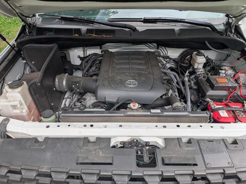 Used 2020 Toyota Tundra SR5 w/ TRD Off-Road Package AWD/4WD image 25