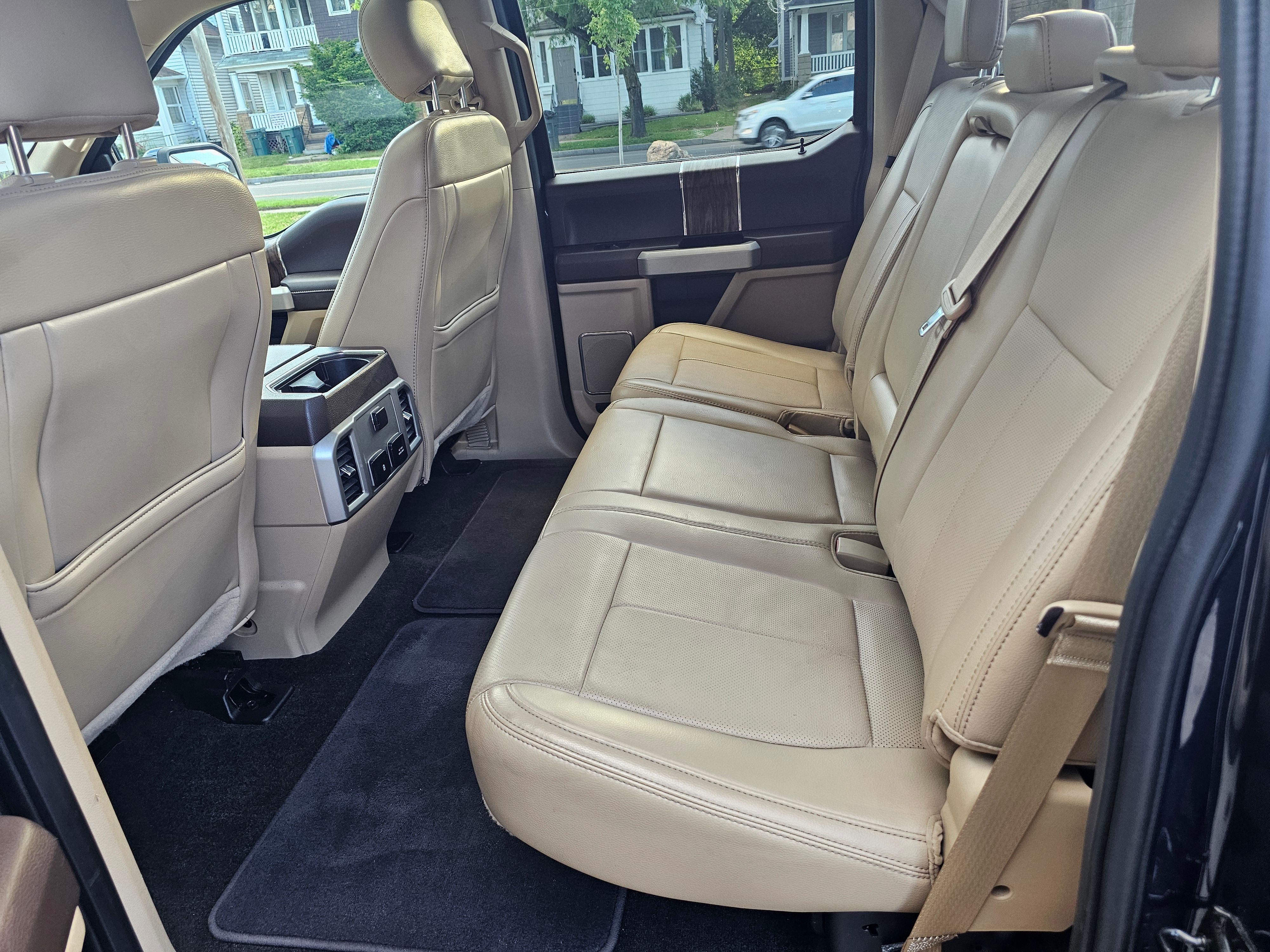 Used 2018 Ford F150 Lariat w/ Equipment Group 501A Mid AWD/4WD image 10