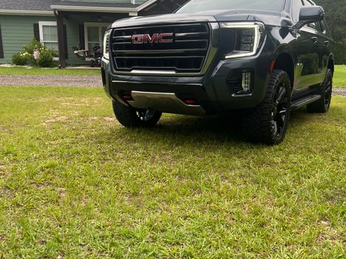 Used 2021 GMC Yukon AT4 w/ Rear Media and Nav Package AWD/4WD image 2