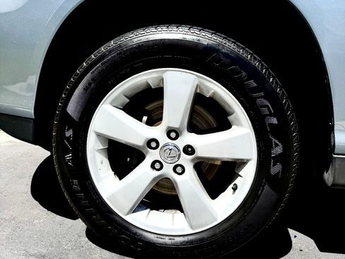 Used 2004 Lexus RX 330 FWD image 4