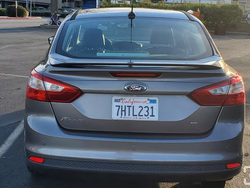 Used 2014 Ford Focus SE w/ Equipment Group 201A image 8