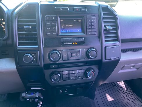 Used 2015 Ford F150 XL w/ Equipment Group 101A Mid AWD/4WD image 19