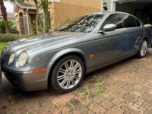 Used 2005 Jaguar S-TYPE 4.2 RWD image 1