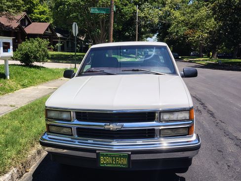 Used 1997 Chevrolet Silverado 1500 2WD Extended Cab w/ Preferred Equipment Group 3 image 4
