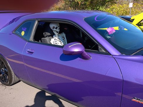 Used 2016 Dodge Challenger R/T image 15