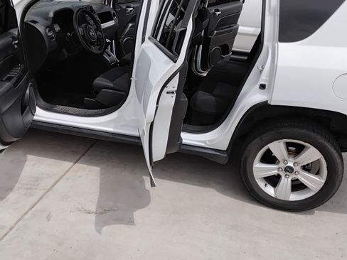 Used 2017 Jeep Compass Sport w/ Power Value Group image 8