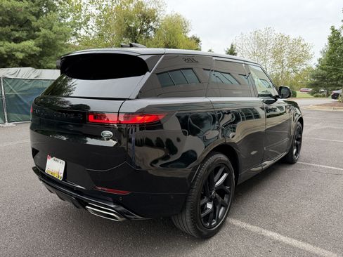 Used 2023 Land Rover Range Rover Sport SE Dynamic image 6