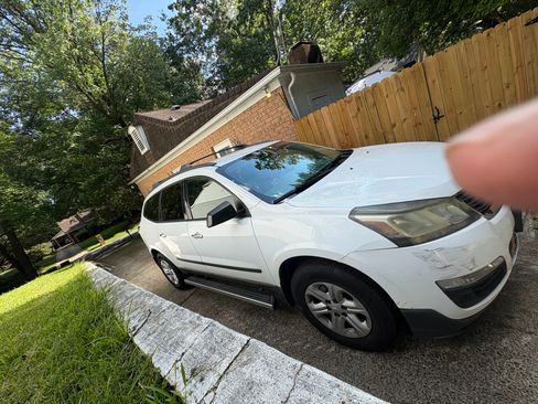 Used 2016 Chevrolet Traverse LS w/ LPO, 'HIT The Road' Package FWD image 1