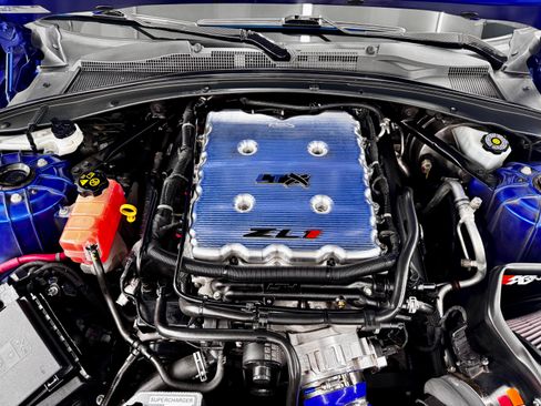 Used 2018 Chevrolet Camaro ZL1 image 22