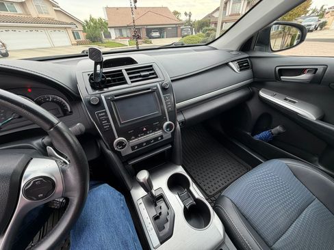 Used 2014 Toyota Camry SE image 8