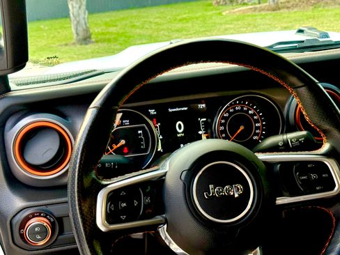 Used 2023 Jeep Gladiator Mojave w/ LED Lighting Group image 13