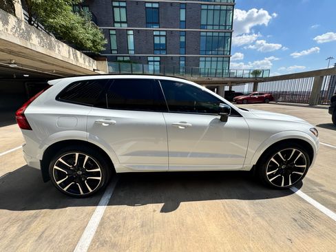 Used 2023 Volvo XC60 B6 Ultimate w/ Protection Package Premier AWD/4WD image 2