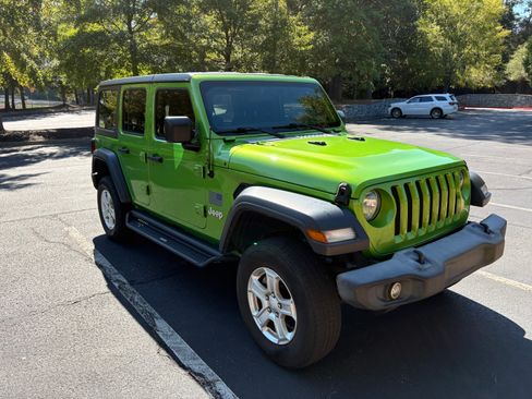 Used 2019 Jeep Wrangler Unlimited Sport S image 5