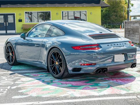 Used 2018 Porsche 911 Carrera S RWD image 2