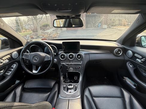 Used 2017 Mercedes-Benz C 300 4MATIC Sedan image 6