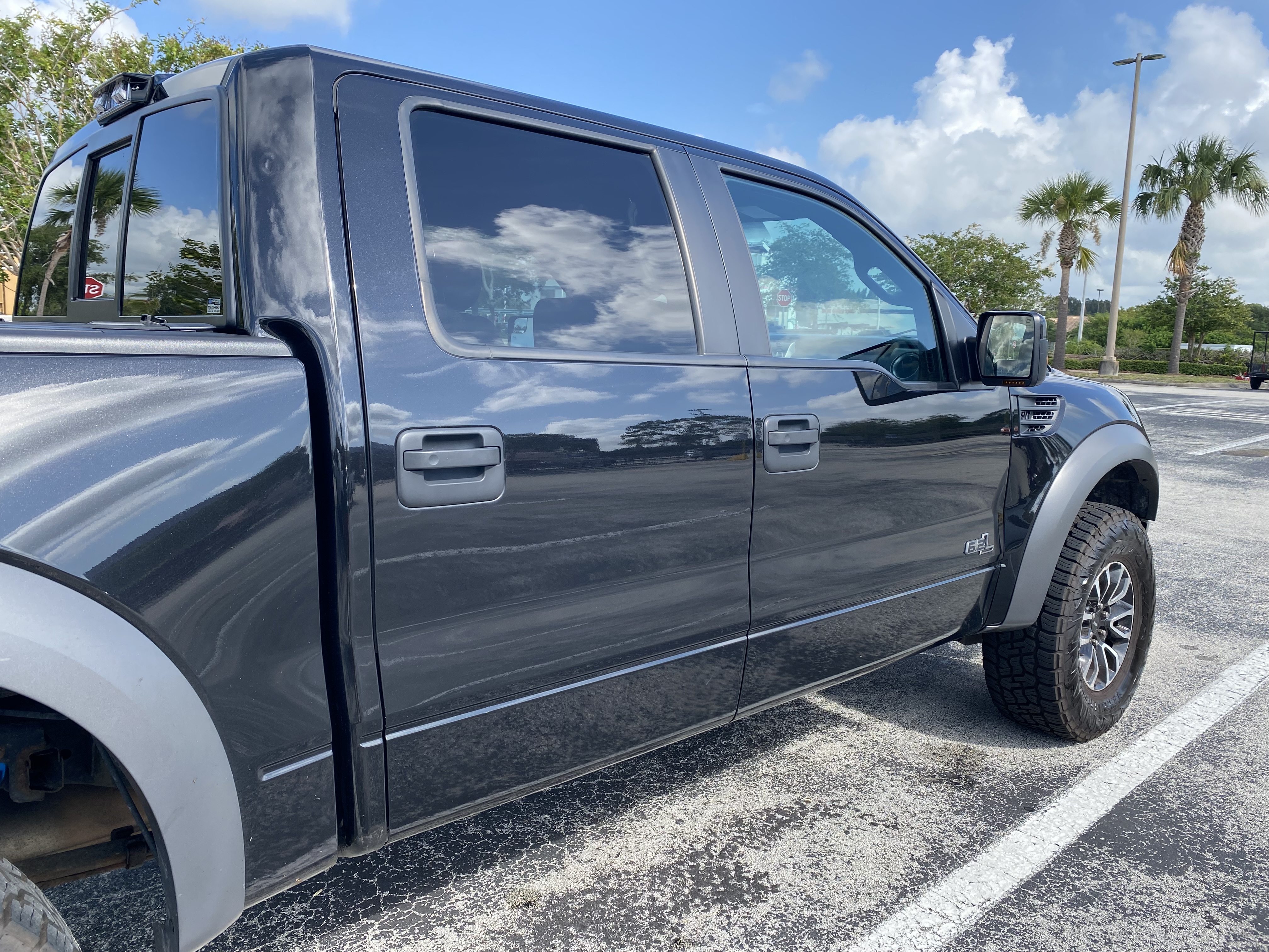 Used 2014 Ford F150 Raptor w/ Equipment Group 801A Luxury AWD/4WD image 6