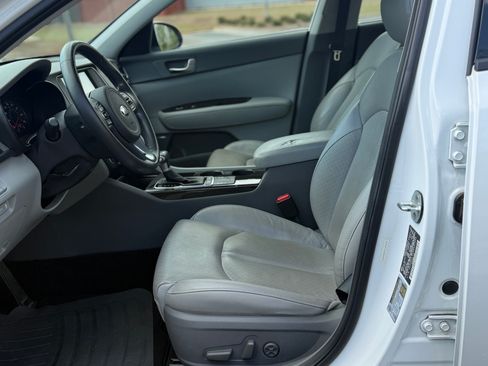 Used 2016 Kia Optima EX w/ Premium Package image 10