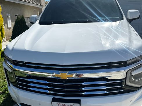 Used 2025 Chevrolet Suburban LT w/ Sun And Tow Package image 4