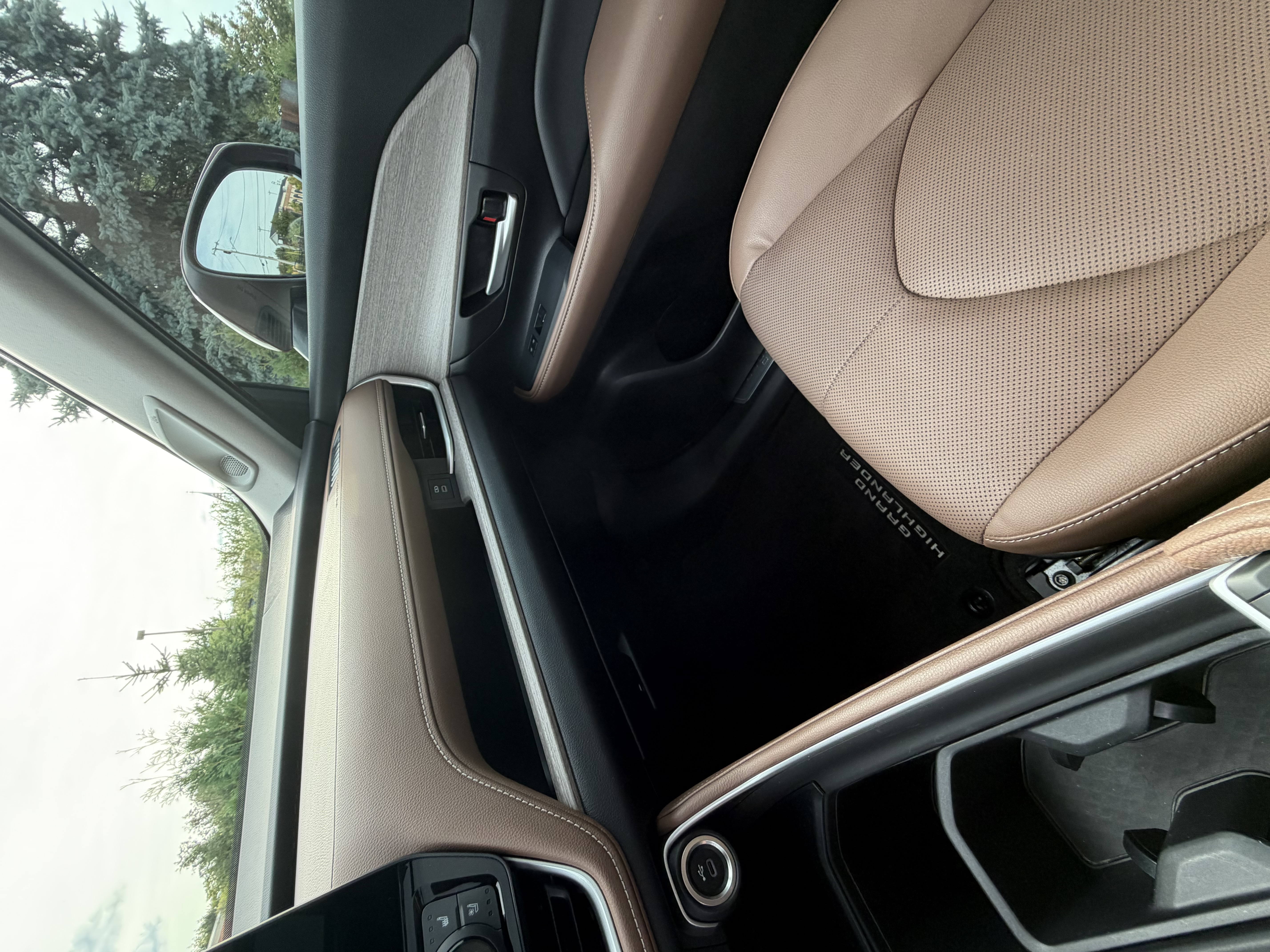 Used 2024 Toyota Grand Highlander AWD image 21