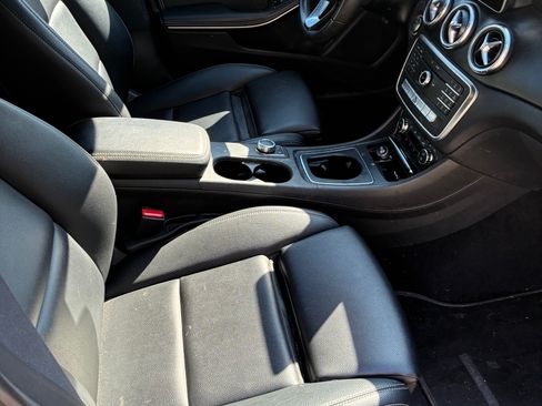 Used 2019 Mercedes-Benz CLA 250 4MATIC image 13