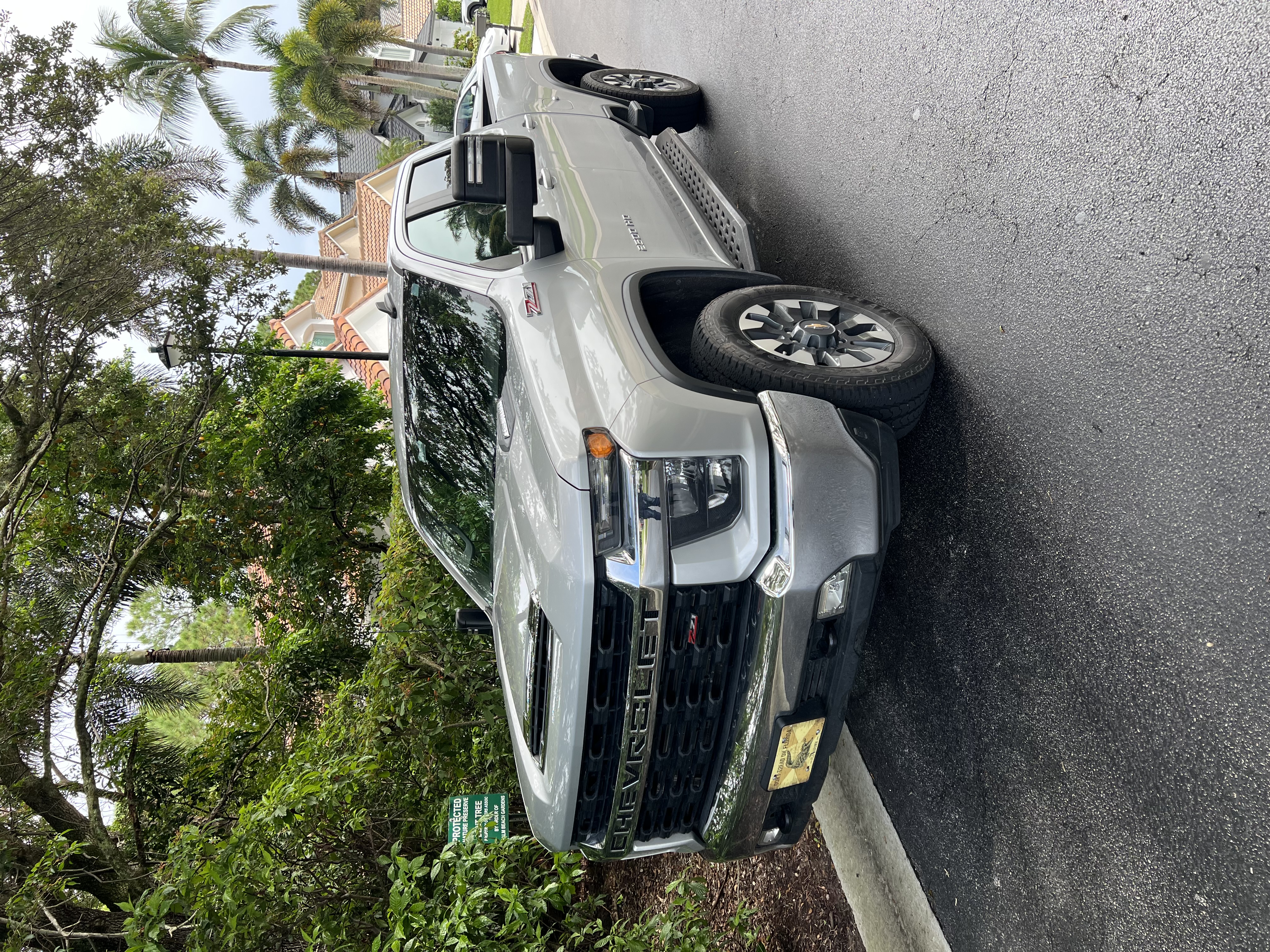 Used 2021 Chevrolet Silverado 2500 LT w/ Convenience Package AWD/4WD image 1