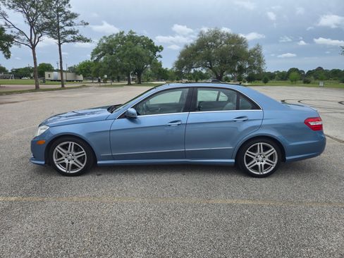 Used 2010 Mercedes-Benz E 350 Sedan image 6