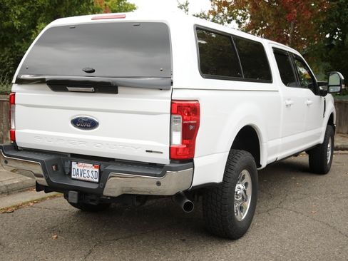 Used 2017 Ford F350 Lariat image 8