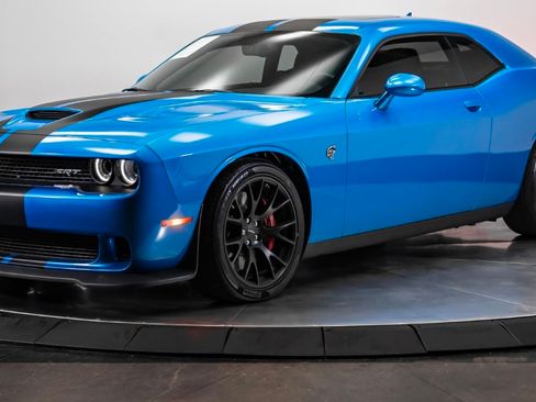 Used 2016 Dodge Challenger SRT Hellcat image 11