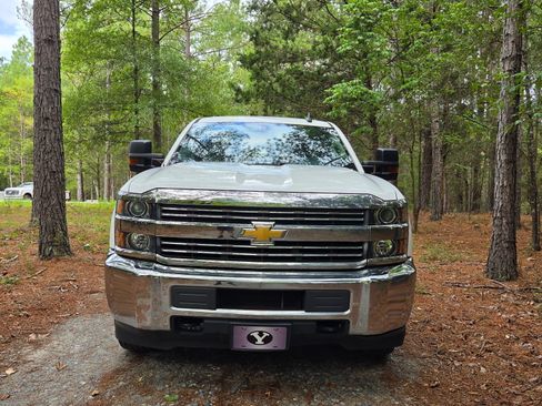 Used 2018 Chevrolet Silverado 2500 W/T w/ WT Convenience Package RWD image 2