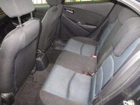 Used 2017 Toyota Yaris iA image 10