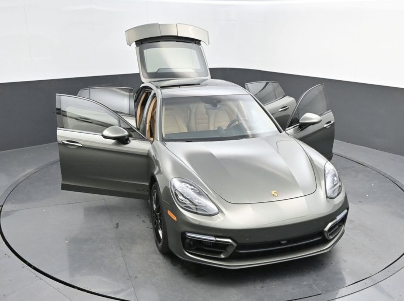 Used 2023 Porsche Panamera GTS AWD/4WD image 11