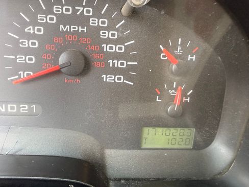 Used 2006 Ford F150 XL RWD image 12