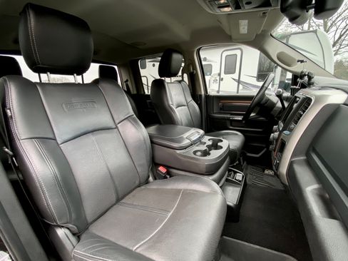 Used 2018 RAM 2500 Laramie image 15