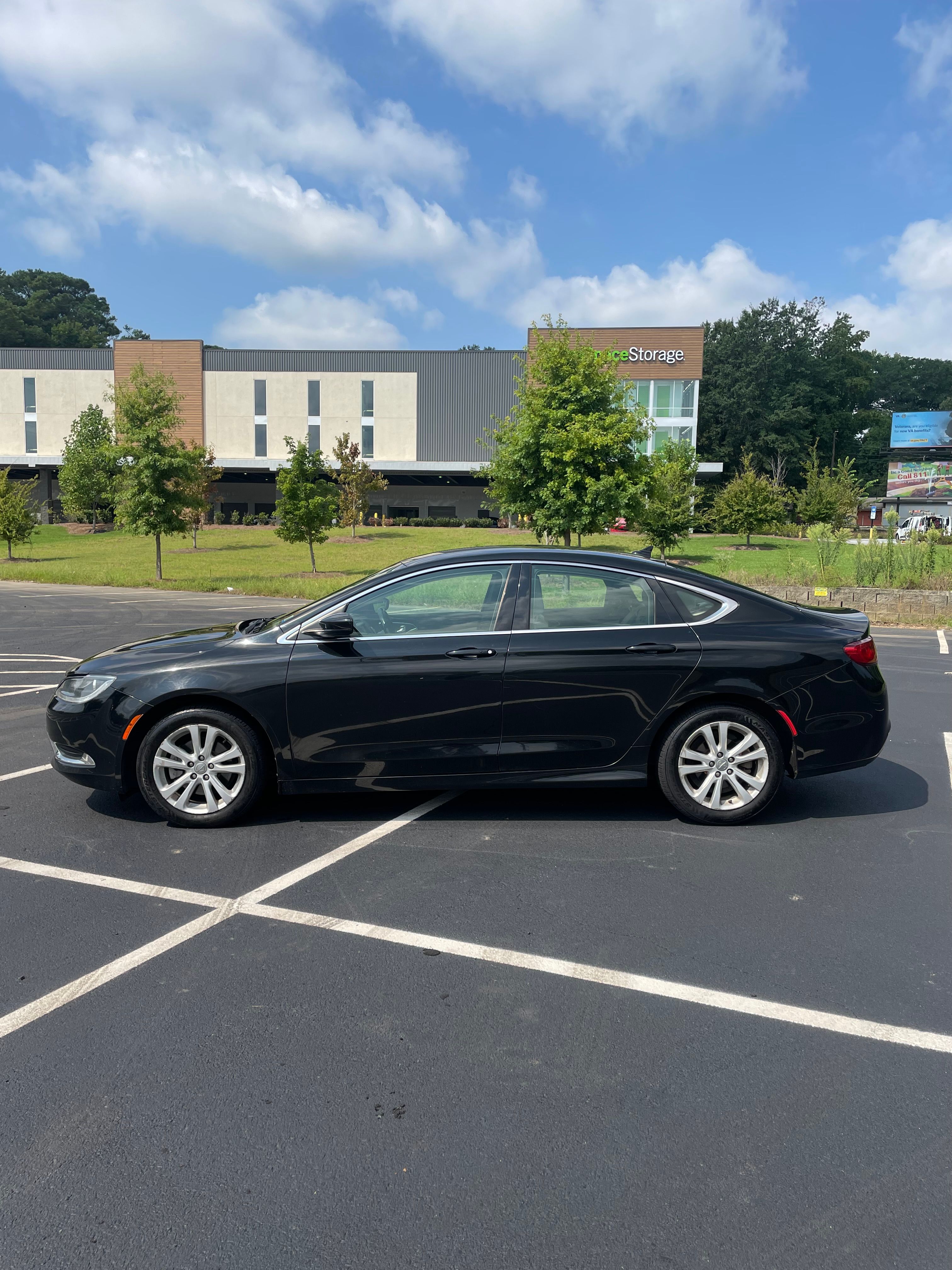 Used 2016 Chrysler 200 Limited Platinum FWD image 5