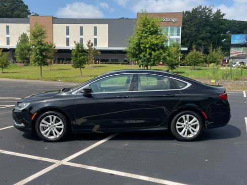 Used 2016 Chrysler 200 Limited Platinum image 5