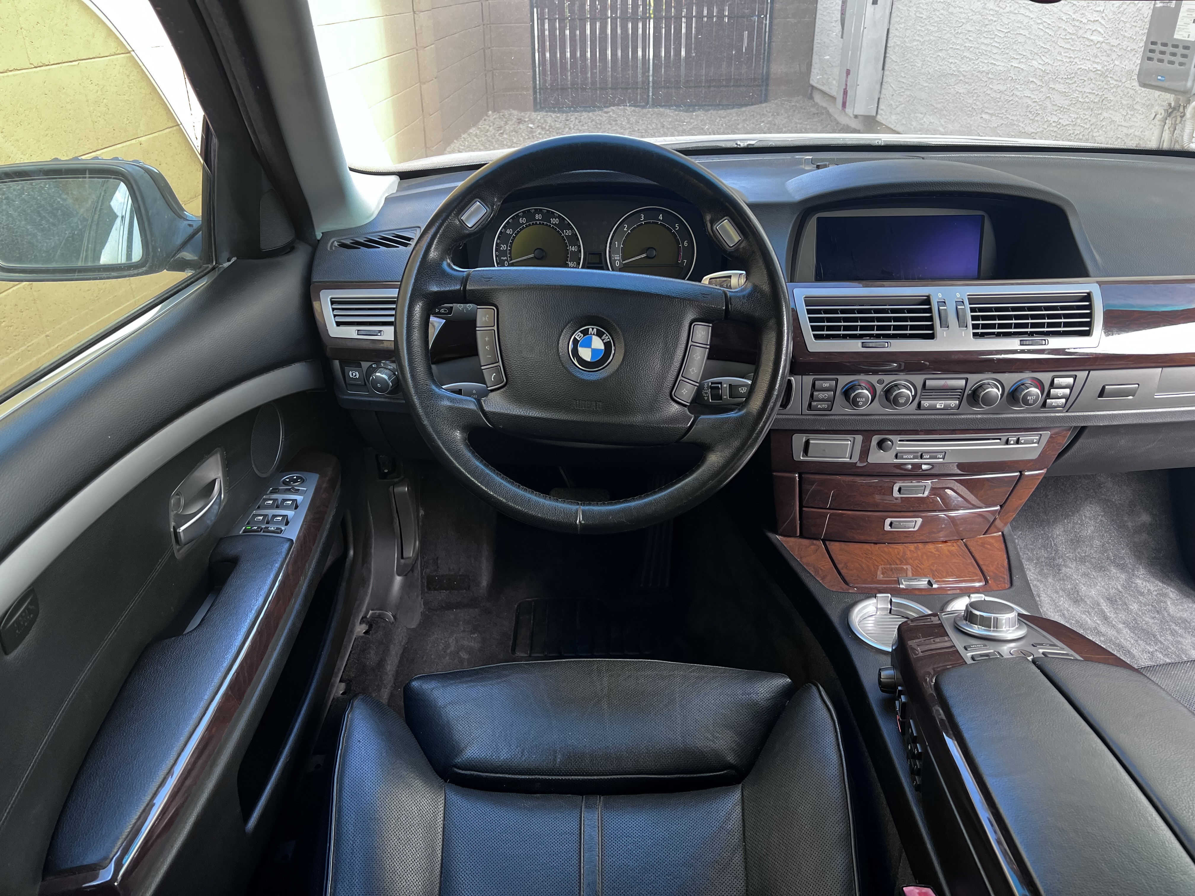 Used 2007 BMW 750Li RWD image 5