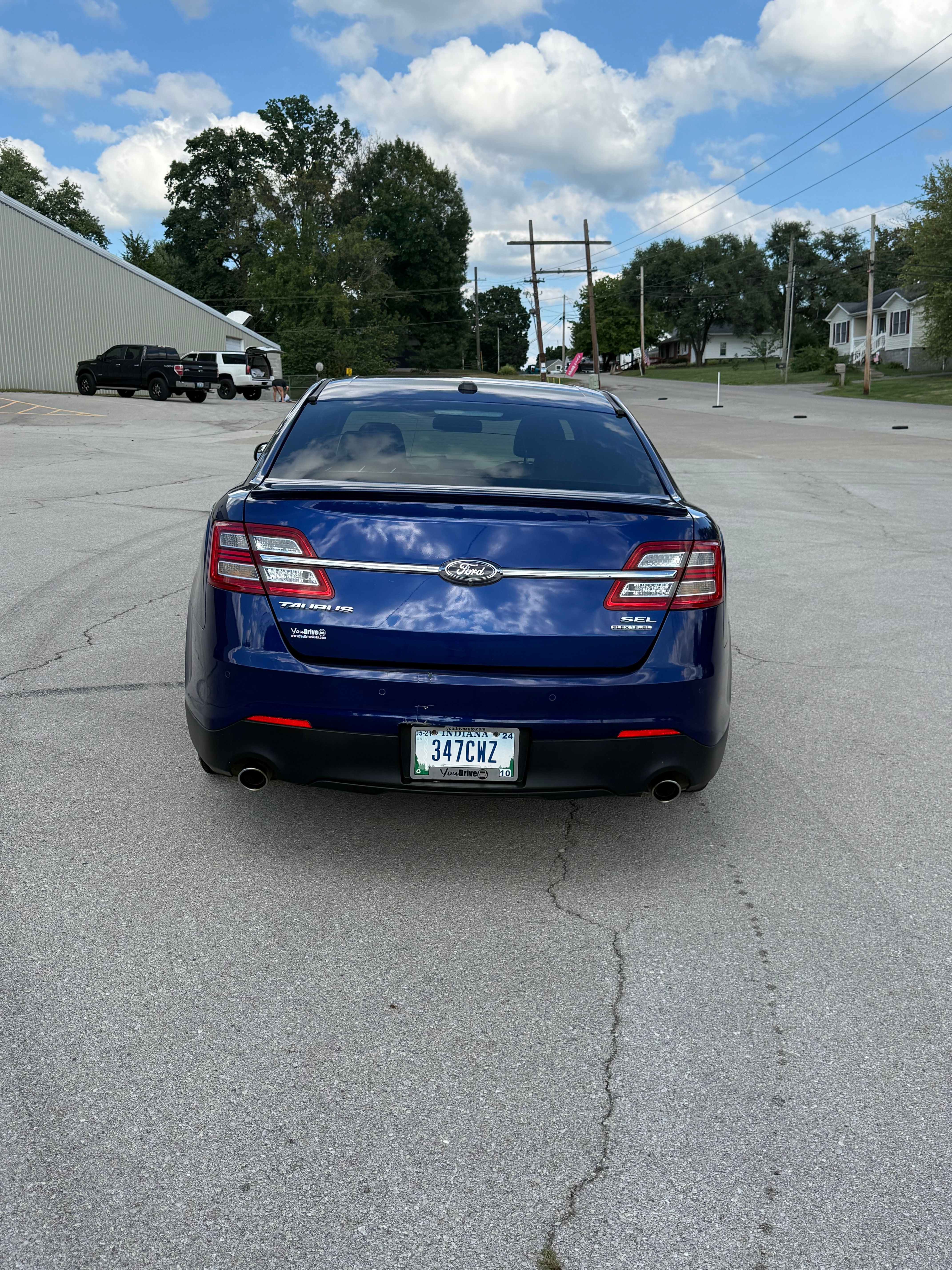 Used 2014 Ford Taurus SEL w/ Equipment Group 201A FWD image 11