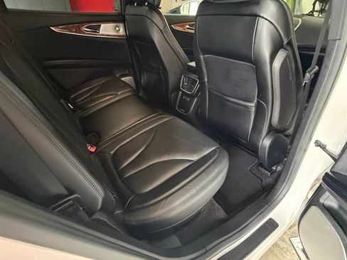 Used 2016 Lincoln MKX Reserve w/ Luxury Package image 12