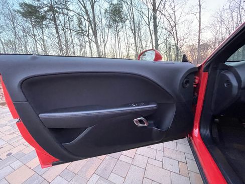 Used 2018 Dodge Challenger R/T image 2