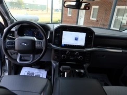 Used 2025 Ford F150 Lariat w/ Equipment Group 501A Mid image 8