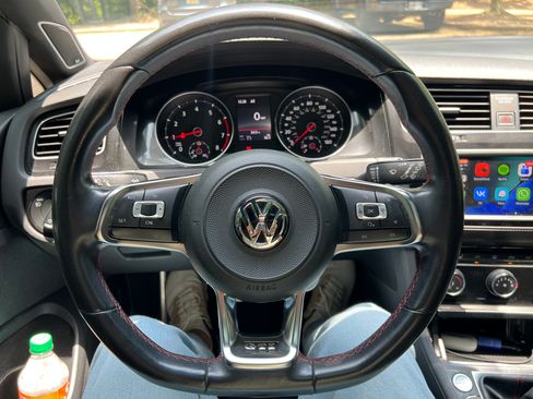Used 2017 Volkswagen GTI SE FWD image 28