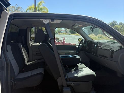 Used 2009 GMC Sierra 1500 W/T w/ Work Truck Preferred Package RWD image 10