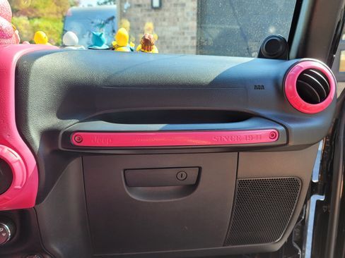 Used 2014 Jeep Wrangler Unlimited Sport w/ Quick Order Package 24S image 10