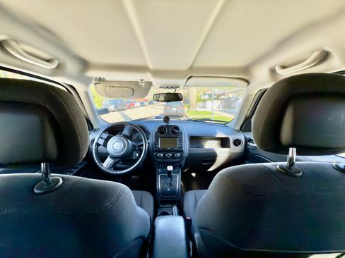 Used 2013 Jeep Patriot Latitude image 14