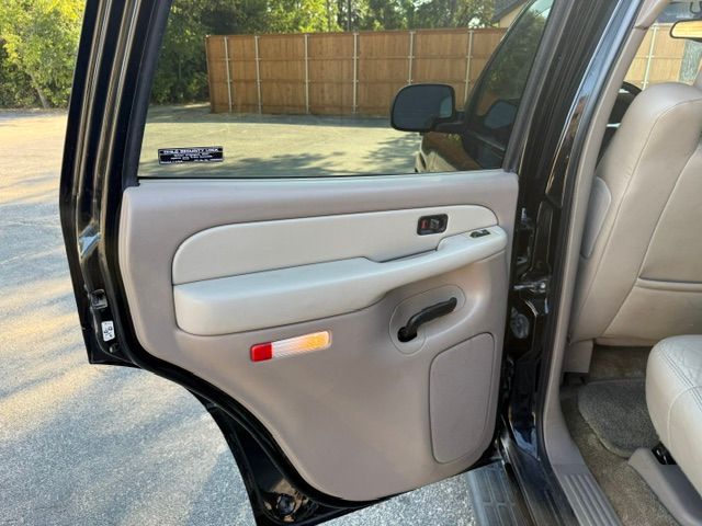 Used 2002 Chevrolet Tahoe LT AWD/4WD image 21